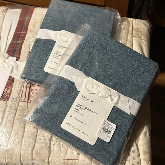 Pottery Barn Americana Full/Queen Quilt With 4 Standard Pillow Shams BNWT - Picture 15 of 16
